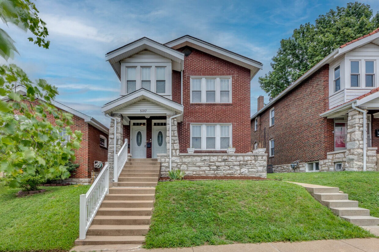 Primary Photo - 5317 Itaska St