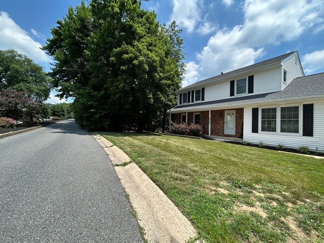 Photo - Welcome to 2425 Calf Run Drive! House