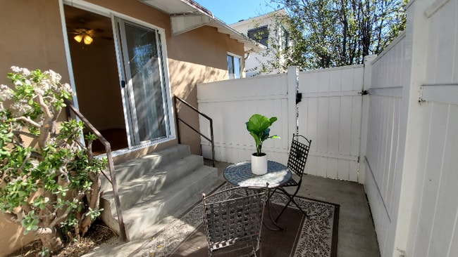 Foto del edificio - 2226 S Carmelina Ave