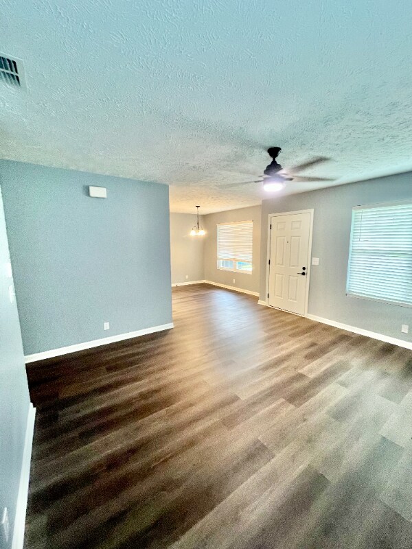 Building Photo - 2732 Elijah Dr