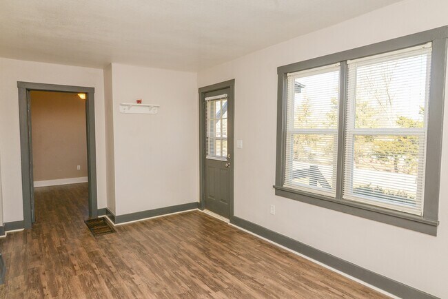 Building Photo - 7125 St Martins Blvd