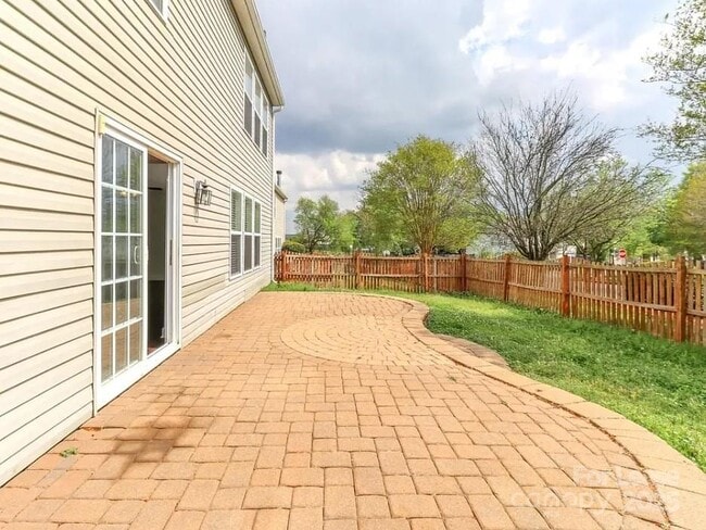 Foto del edificio - 3609 McDuff Ct