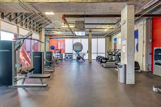 Foto del edificio - 777 N Ocean Dr