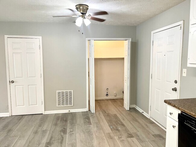 Building Photo - Welcome to Splendid Surfaces! Located in t...