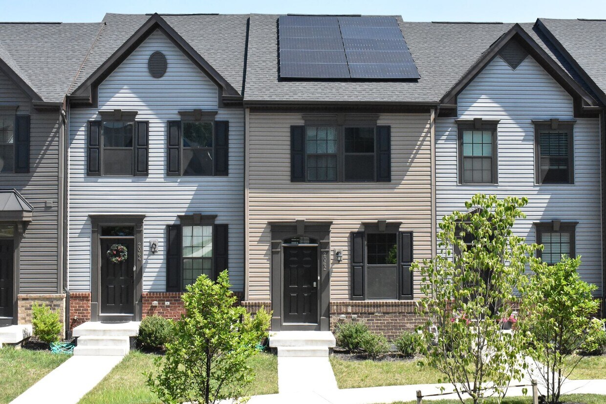 Foto principal - Fantastic Fredericksburg Townhome!