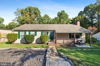 Building Photo - 1280 Terrace Ln