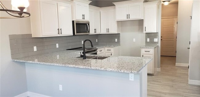 Building Photo - 15417 Palmira Ave