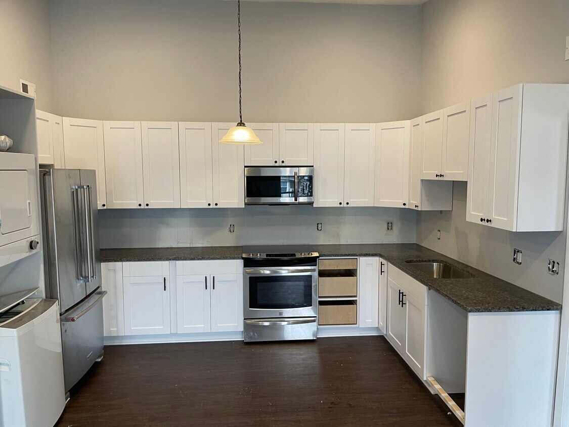 Foto principal - 610 Pylon Ct