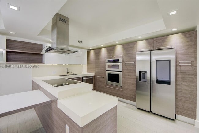 Foto del edificio - 161 Crandon Blvd