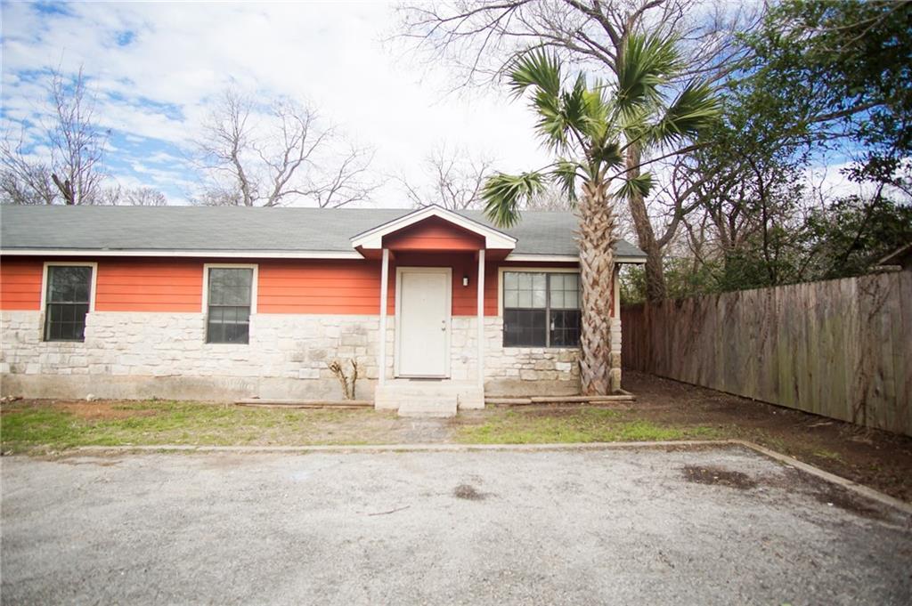 309 S Ave C, Elgin, TX 78621 Townhome Rentals in Elgin TX