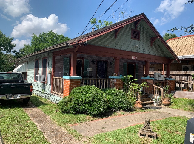 Building Photo - 5017 Lyons Ave