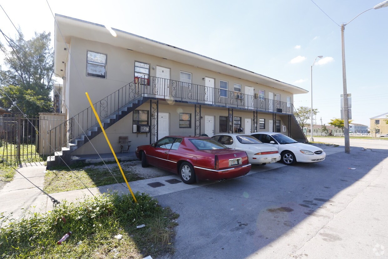 Foto del edificio - 6511 NW 12th Ave