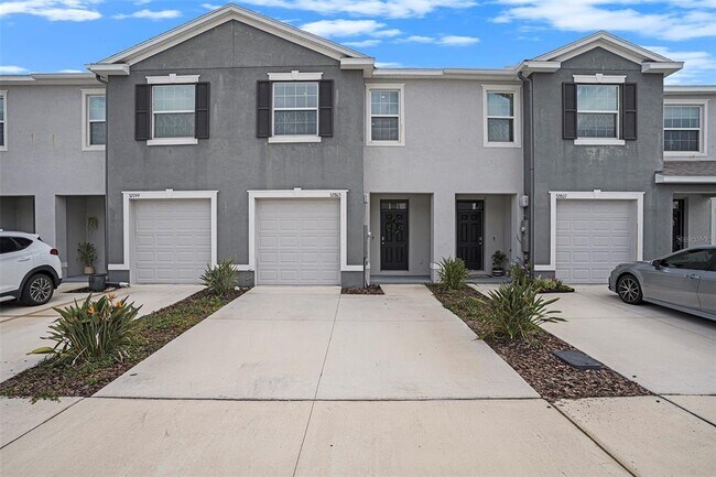 Building Photo - 32803 Pez Landing Ln