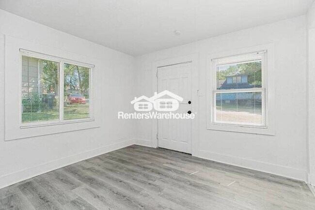 Building Photo - Move-In Special: Second Month Rent Free with Approved Lease Terms. Updated 3-bedroom 2 bath Home!