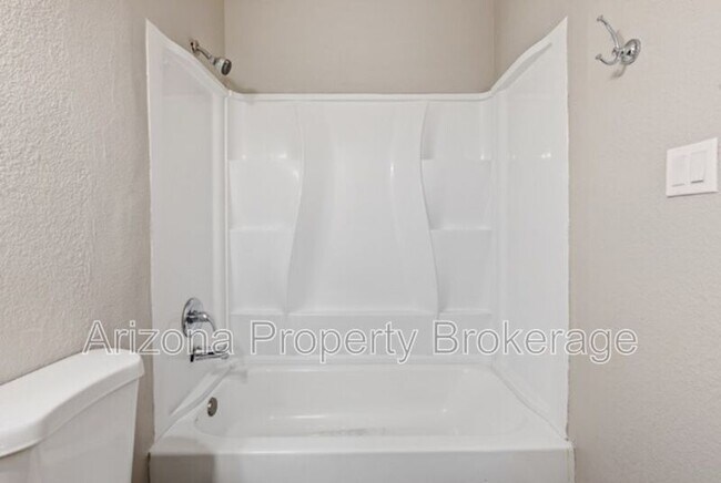 Foto del edificio - 603 W Rio Salado Pkwy