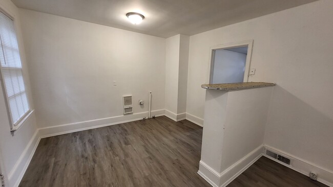 Foto del edificio - Two Bedroom Apt in Sumter SC!  Free Applic...