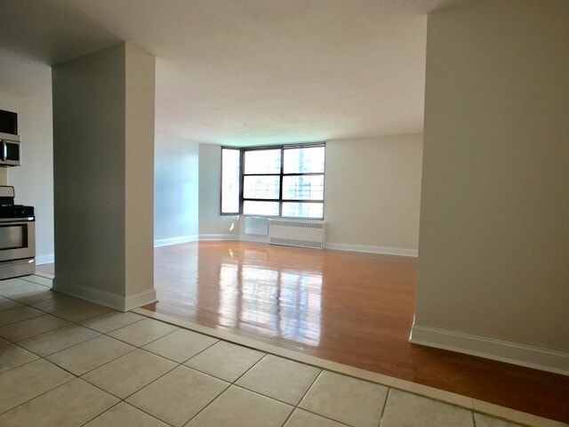 Primary Photo - 3333 Broadway