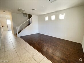 Building Photo - 1838 Versante Ave