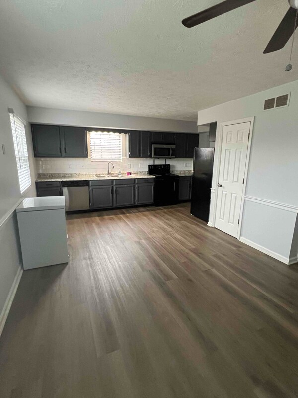 Building Photo - 1044 Idylwild Dr