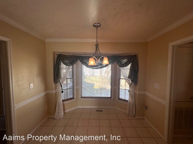 Foto del edificio - 4 br, 2.5 bath House - 5912 Armour Ave.