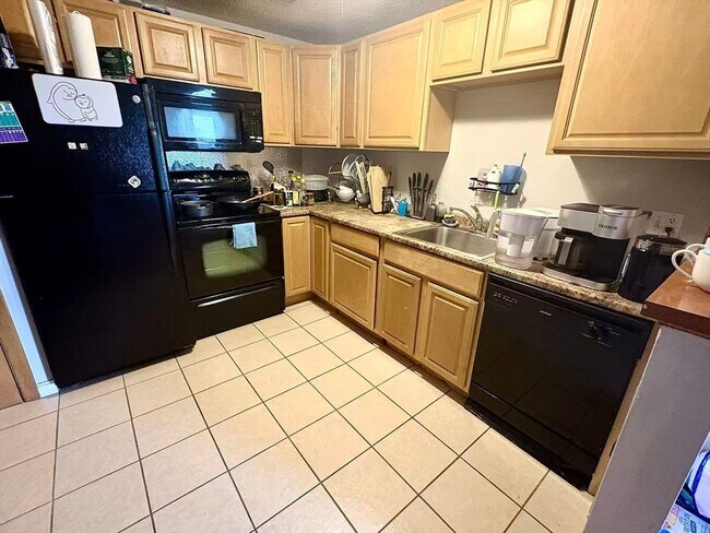 Foto del edificio - 80 Main St