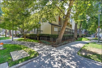 Building Photo - 1802 K St