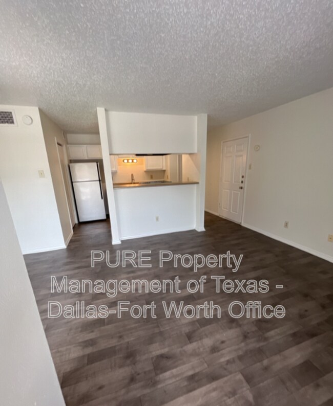 Foto del edificio - 18333 Roehampton Dr