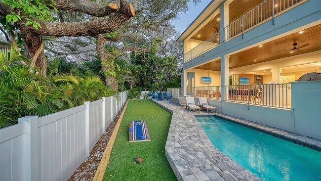 Foto del edificio - 1537 Siesta Dr