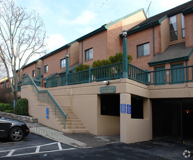 Building Photo - Palmer Point