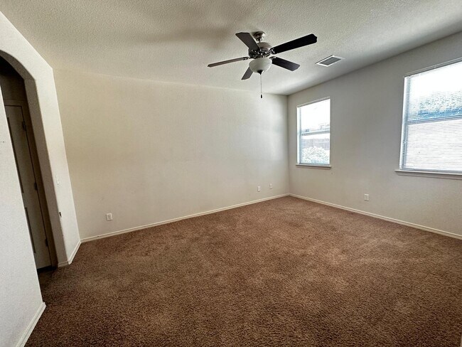 Foto del edificio - 5017 Lone Cactus Ct