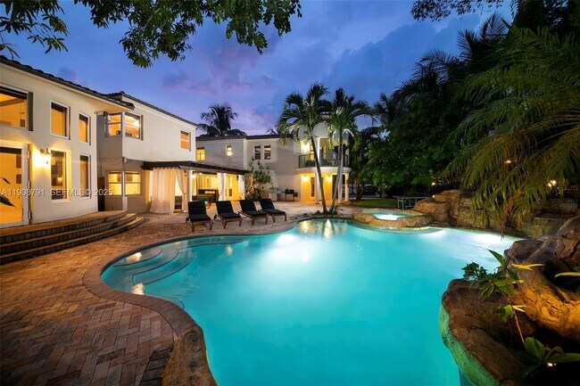 Foto del edificio - 1051 NE 89th St