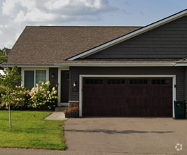 Building Photo - 814 Daisy Ln