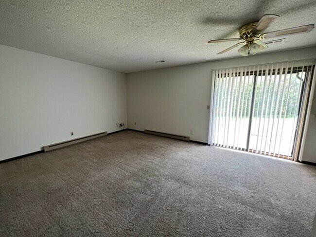 Foto del edificio - 421-421 N Shiloh Ave