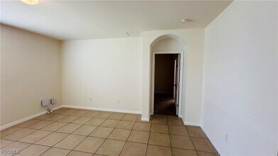 Building Photo - 4417 SW 15th Pl
