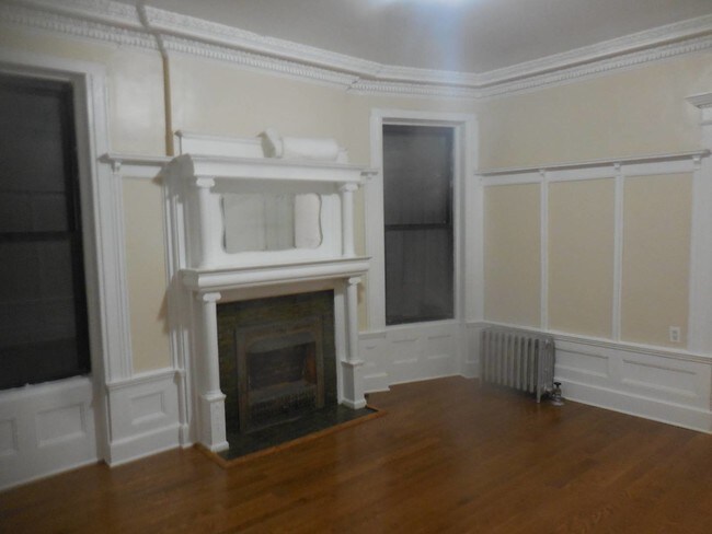 Building Photo - 8 Dean St