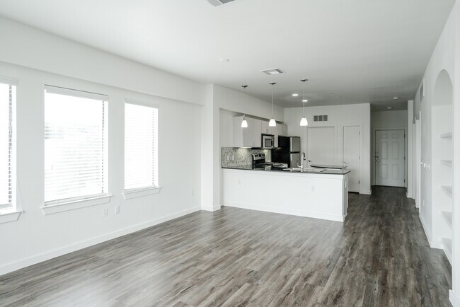 Crescent Apartments Austin, TX