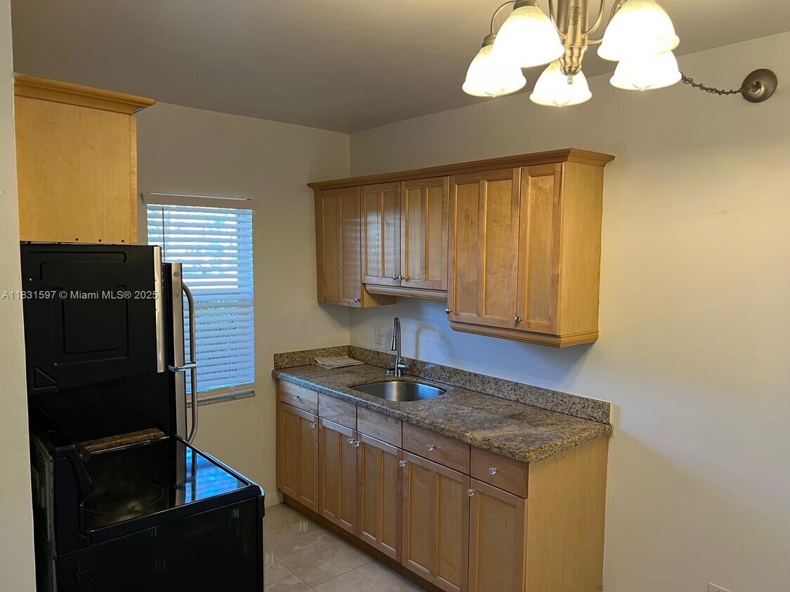 Foto principal - 2301 NE 6th Ave