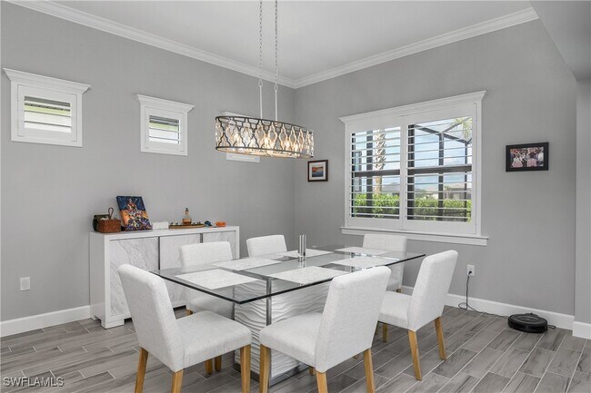 Foto del edificio - 21064 Hallandale Dr