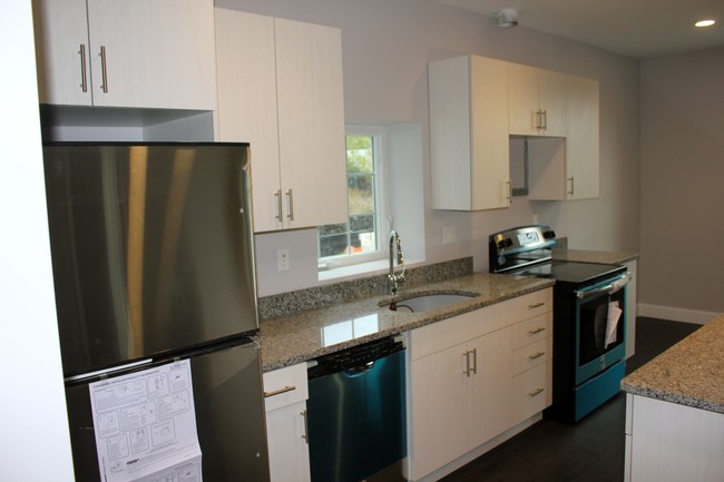 Kitchen - Waltham Landing