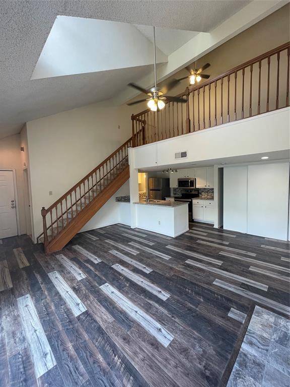 Building Photo - 2300 Old Spanish Trail
