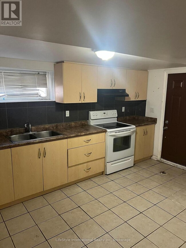 Building Photo - 280 Cornelius Pkwy