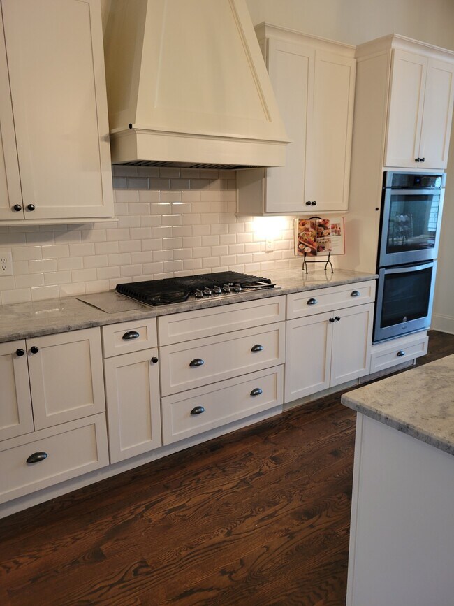 Building Photo - 4174 Old Light Cir
