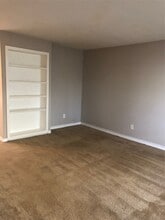 Building Photo - 5625 Antoine Dr Building Photo - 5625 Antoine Dr