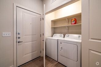 2BR, 2BA - 960SF - Laundry - Palladium East Foster Crossing
