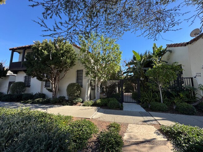 Foto del edificio - Discover Your Private Cottage Oasis! a must-see!