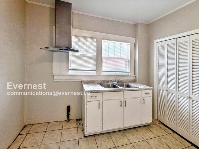 Foto del edificio - 525 53rd St Ens