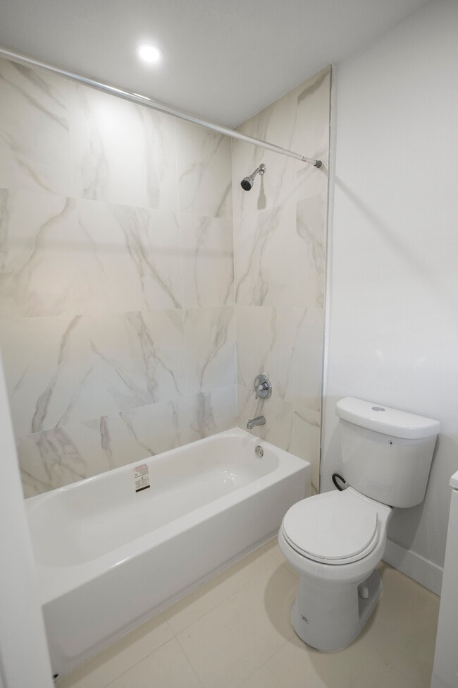 Building Photo - 1219 NW 33rd St