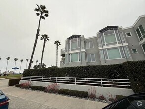 Building Photo - 2120 Vallecitos