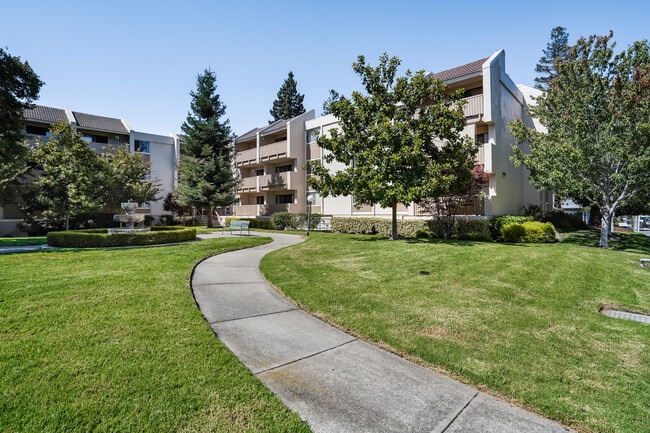 Building Photo - 400 Ortega Ave