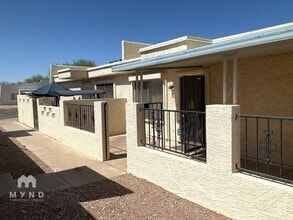 Building Photo - 2151 N Meridian Dr